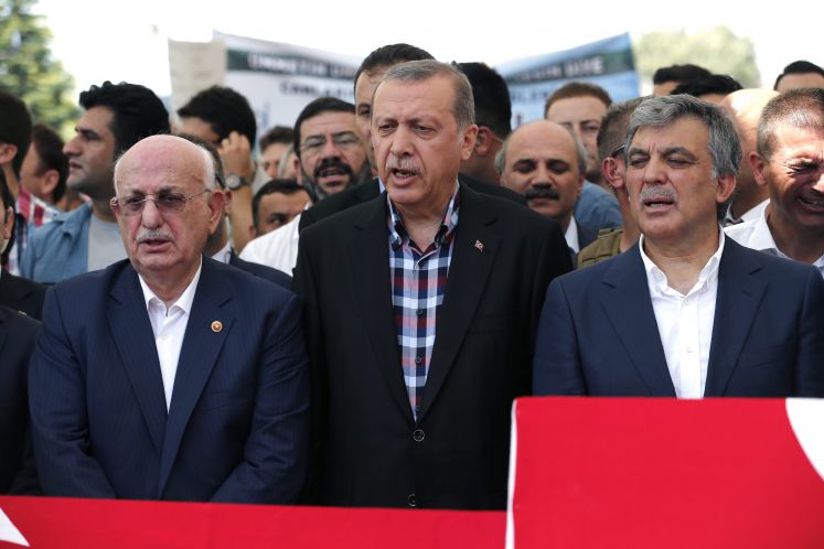 Erdogan und Mitstreiter trauern um Opfer des Putschversuches