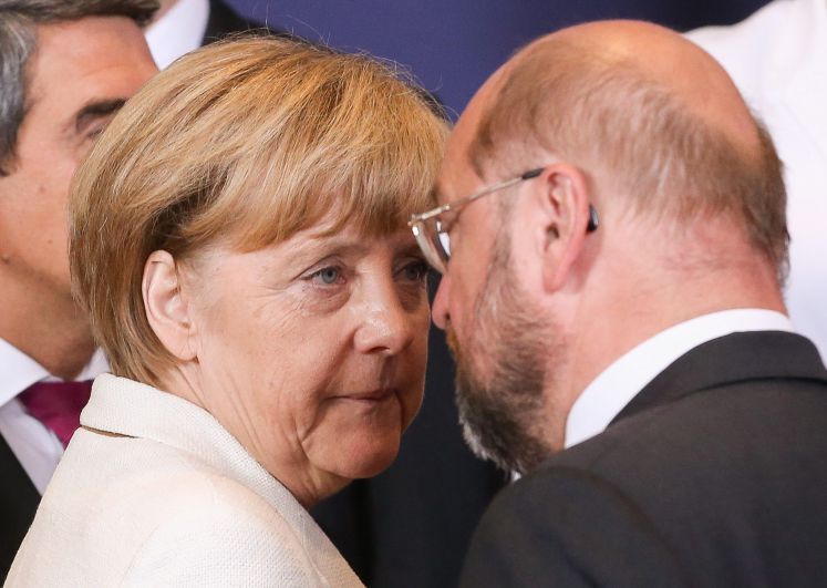 Angela Merkel und Martin Schulz im Gespräch