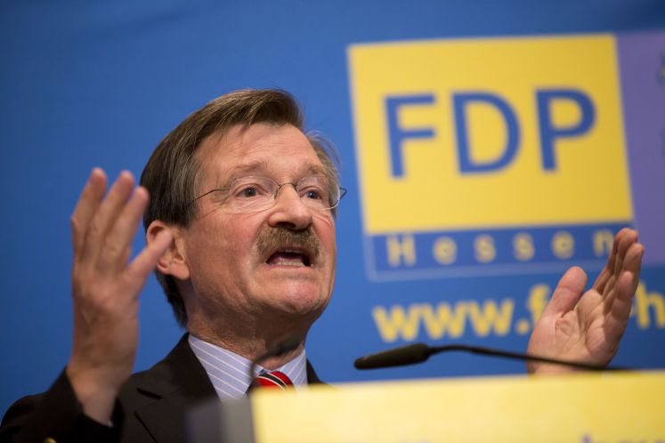FDP-Politiker Hermann Otto Solms hält eine Rede