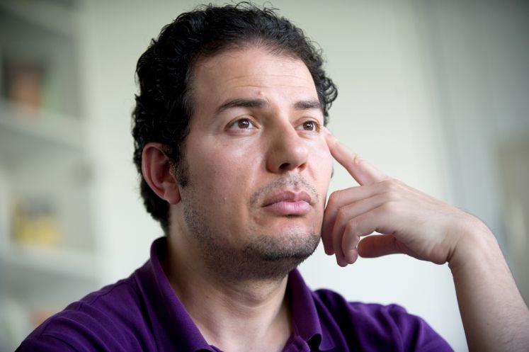 Der deutsch-ägyptische Schriftsteller und Politologe Hamed Abdel-Samad spricht am 01.07.2013 in München (Bayern) während eines Interviewtermins