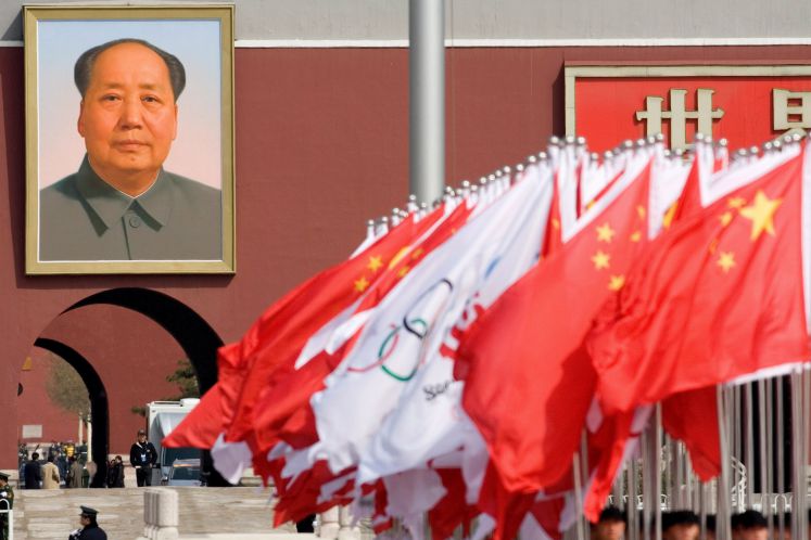 Das Porträt von Mao bei einer Feier anlässlich der Olympischen Spiele in Peking