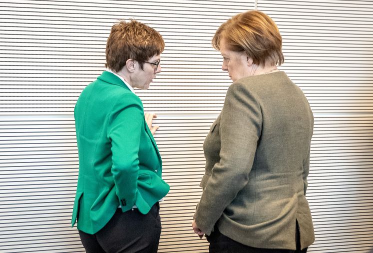 AKK und Merkel