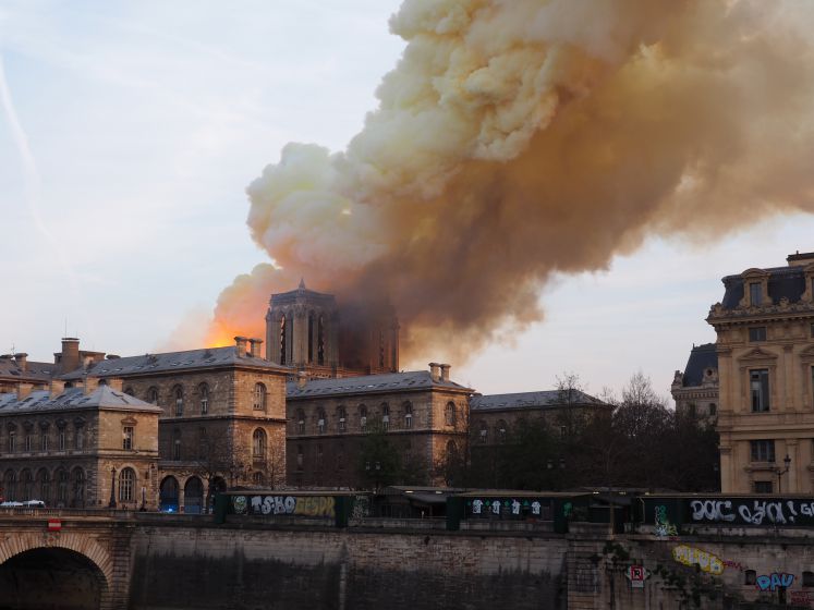 Notre Dame in Flammen