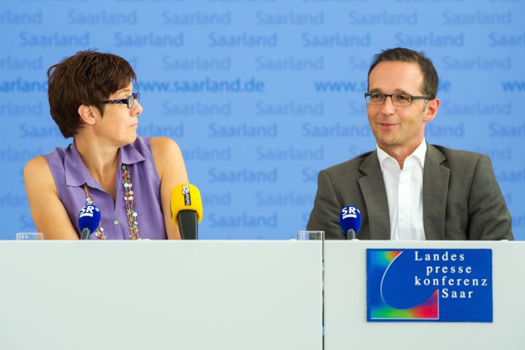 Annegret Kramp-Karrenbauer und Heiko Maas auf einem Bild von 2012