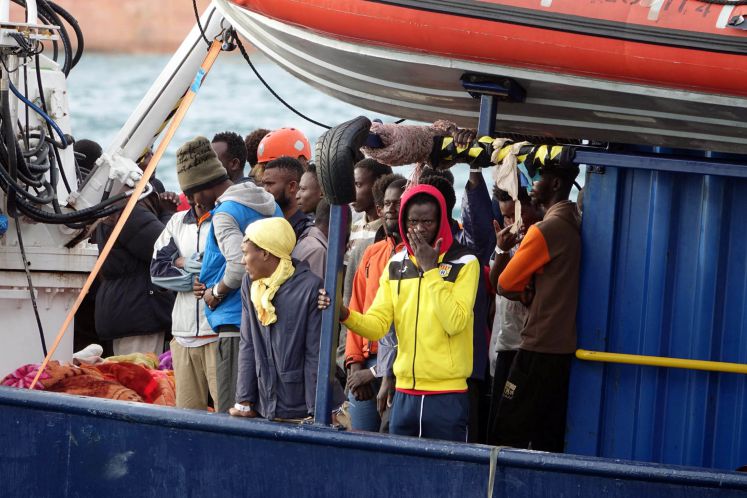 Gerettete Flüchtlinge auf dem Rettungsschiff „Alan Kurdi“