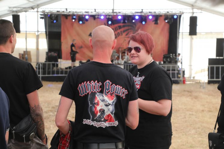 Besucher des Rechts-Rock-Festivals in Themar im Juli 2019 