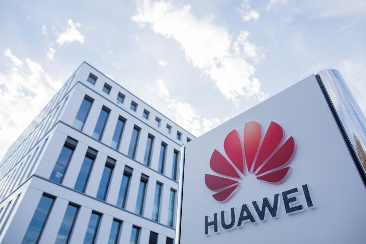 5.10.2019, Nordrhein-Westfalen, Düsseldorf: Blick auf die Huawei Deutschland Zentrale. Trotz Bedenken aus der Politik kann der chinesische Telekommunikationskonzern Huawei künftig beim Ausbau des deutschen 5G-Mobilfunknetzes kräftig mitmischen.