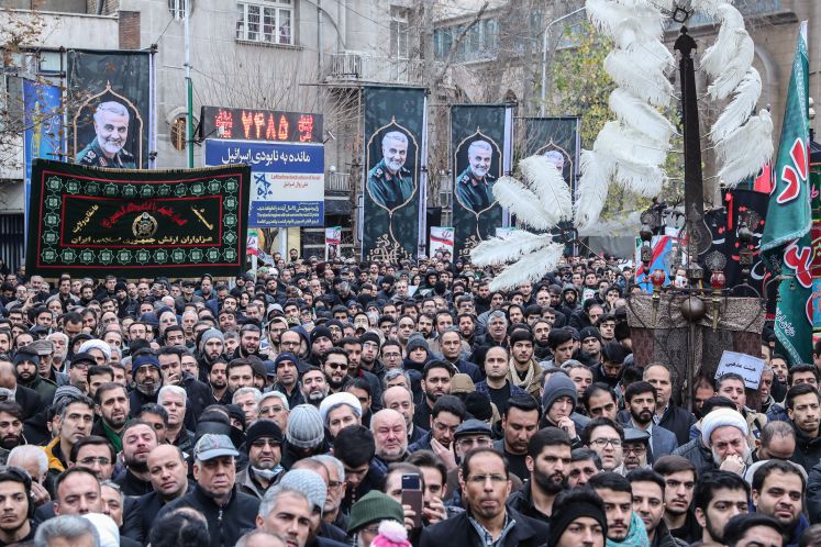 Trauerzug für den iranischen General Soleimani in Teheran