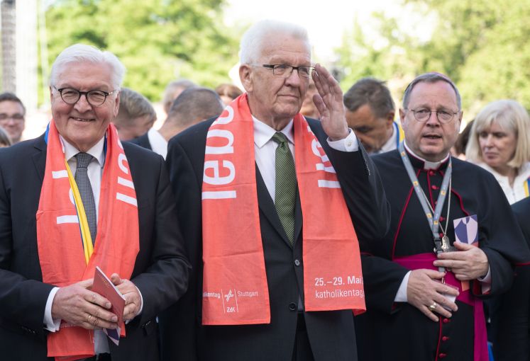 Frank-Walter Steinmeier, Winfried Kretschmann und Georg Bätzing beim Deutschen Katholikentag / dpa