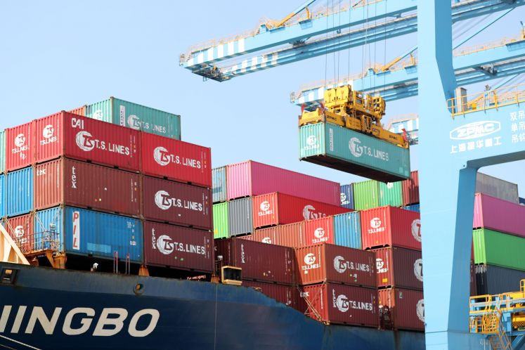 Containerverladung in China