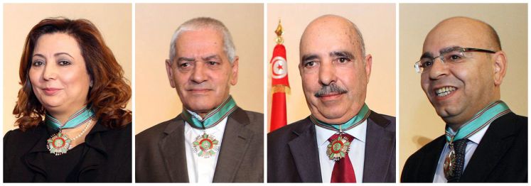 Den Friedensnobelpreis nehmen in diesem Jahr Wided Bouchamaoui, Mohamed Fadhel Mahmoud, Abdessattar Ben Moussa und Houcine Abbassi (v.l.n.r.) entgegen.