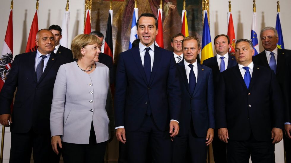 Bojko Borissow, Angela Merkel, Christian Kern, Donald Tusk und Viktor Orbán beim Balkan-Gipfel in Wien
