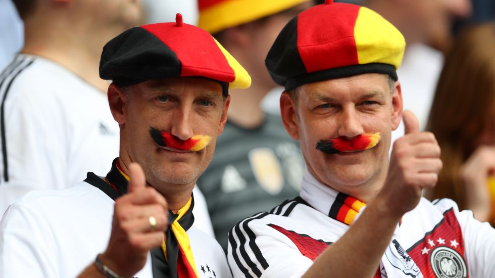 Fans der deutschen Fußball-Nationalmannschaft bei der Europameisterschaft in Frankreich