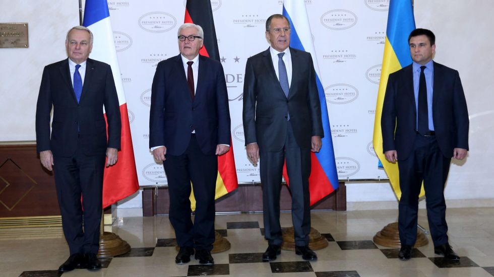 Die Außenminister von Frankreich, Deutschland, Russland und der Ukraine beim Treffen in Minsk