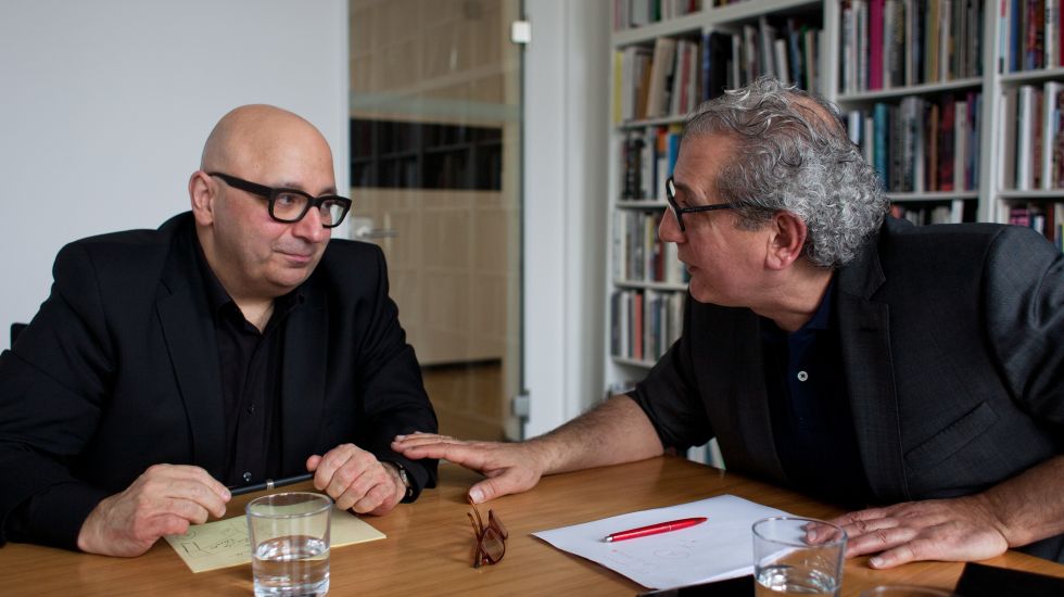 Armin Nassehi (links) und Imad Karim im „Cicero“-Konferenzraum / Antje Berghäuser