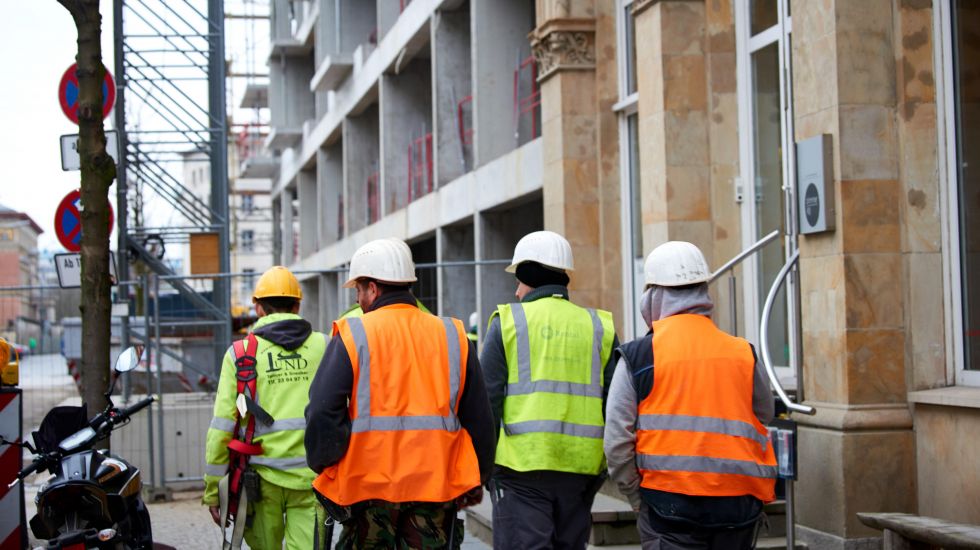Bauarbeiter auf einer Baustelle in Berlin