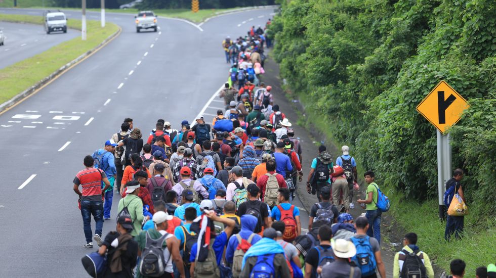 Migranten aus Honduras auf dem Weg in die USA 