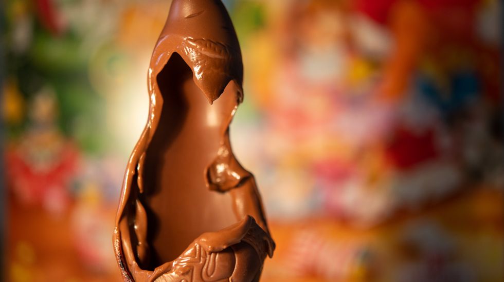 Ein geschmolzener Schokoladenweihnachtsmann
