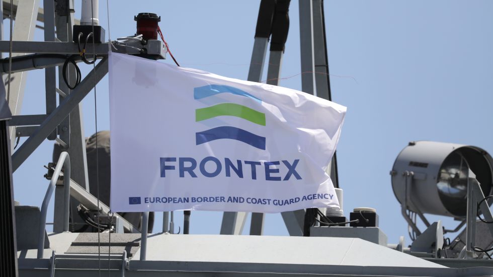 Eine Fahne der Europäischen Agentur für die Grenz- und Küstenwache Frontex