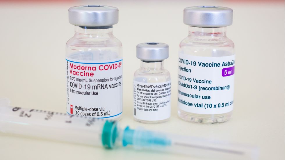 corona-impfstoffe-fragen-antworten-moderna-biontech-pfizer-astra-zeneca