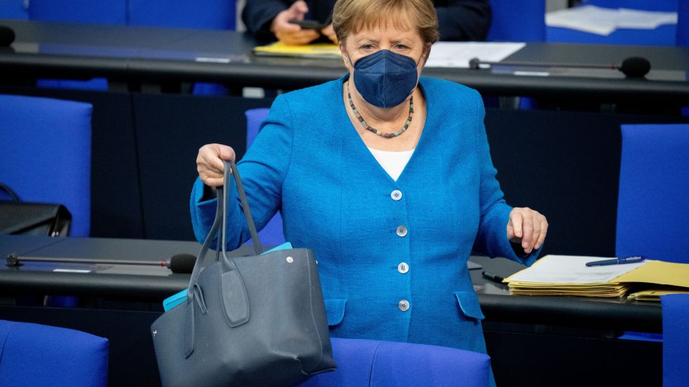 Aktuelle Stunde zum Truppenrückzug aus Afghanistan mit Kanzlerin Merkel am 23. Juni im Bundestag